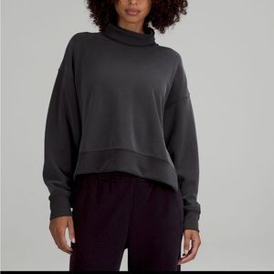 NWOT LULULEMON Softstreme Turtleneck Pullover